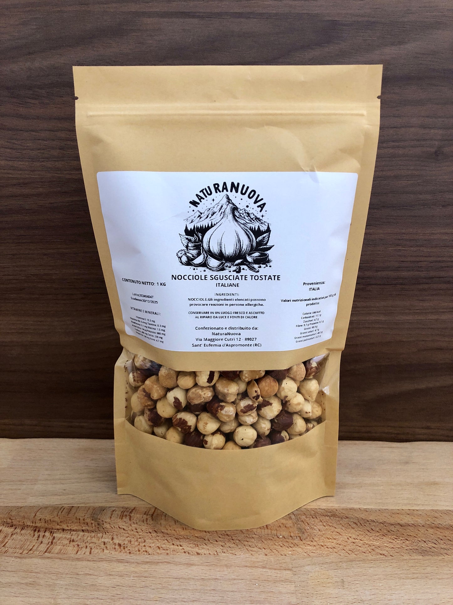 Nocciole Sgusciate Tostate Italiane - Calibro Extra - a Lenta Tostatura 1 Kg - Prodotto di Qualità Superiore in Formato Richiudibile -