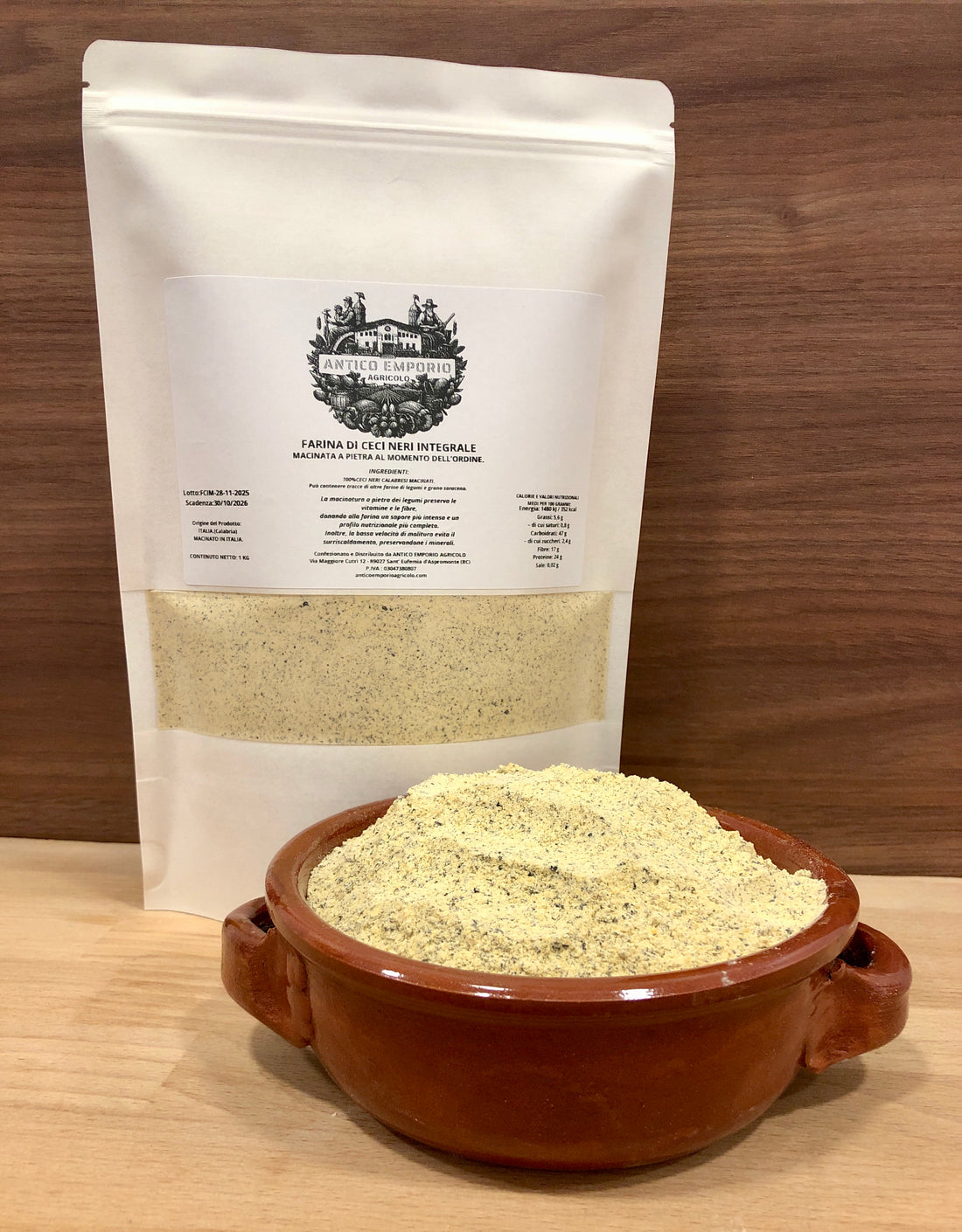 Farina di Ceci Neri Italiani (Calabresi) Integrale - Macinata a Pietra al Momento dell'Ordine