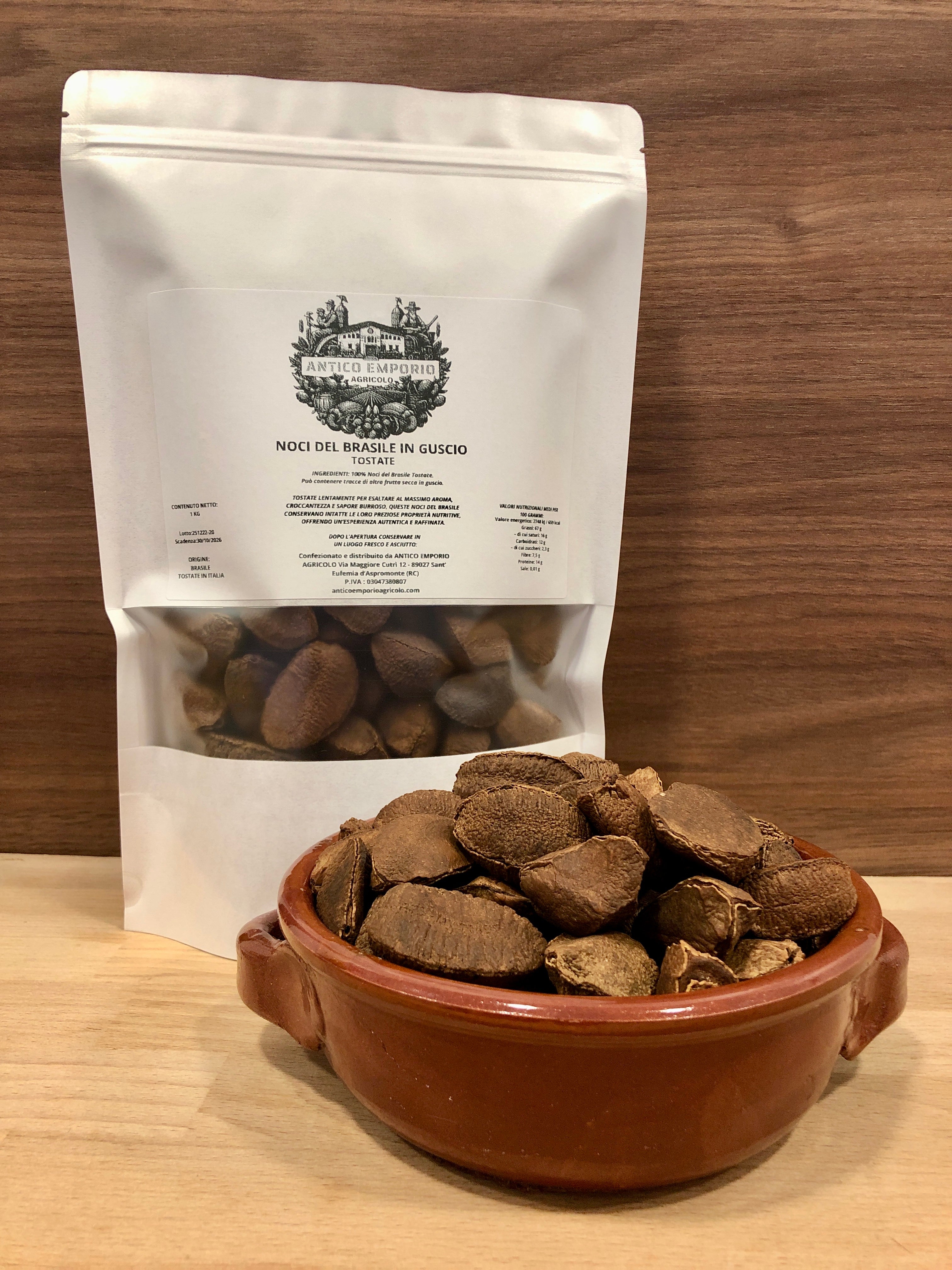 Noci del Brasile in Guscio Tostate