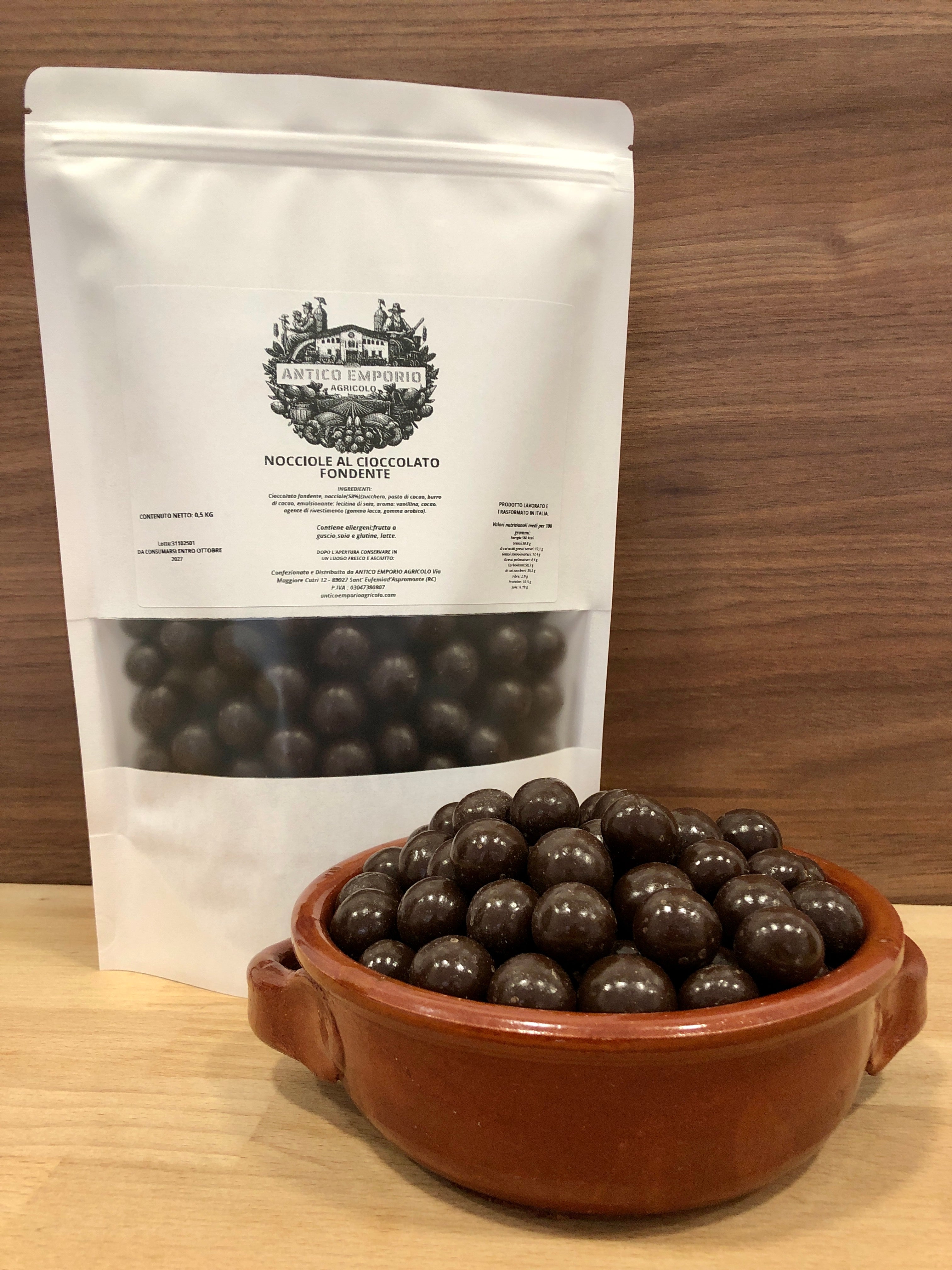 Nocciole Intere al Cioccolato Fondente