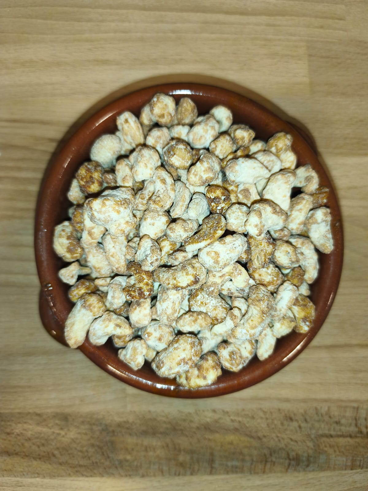 Anacardi Interi Pralinati al Cocco