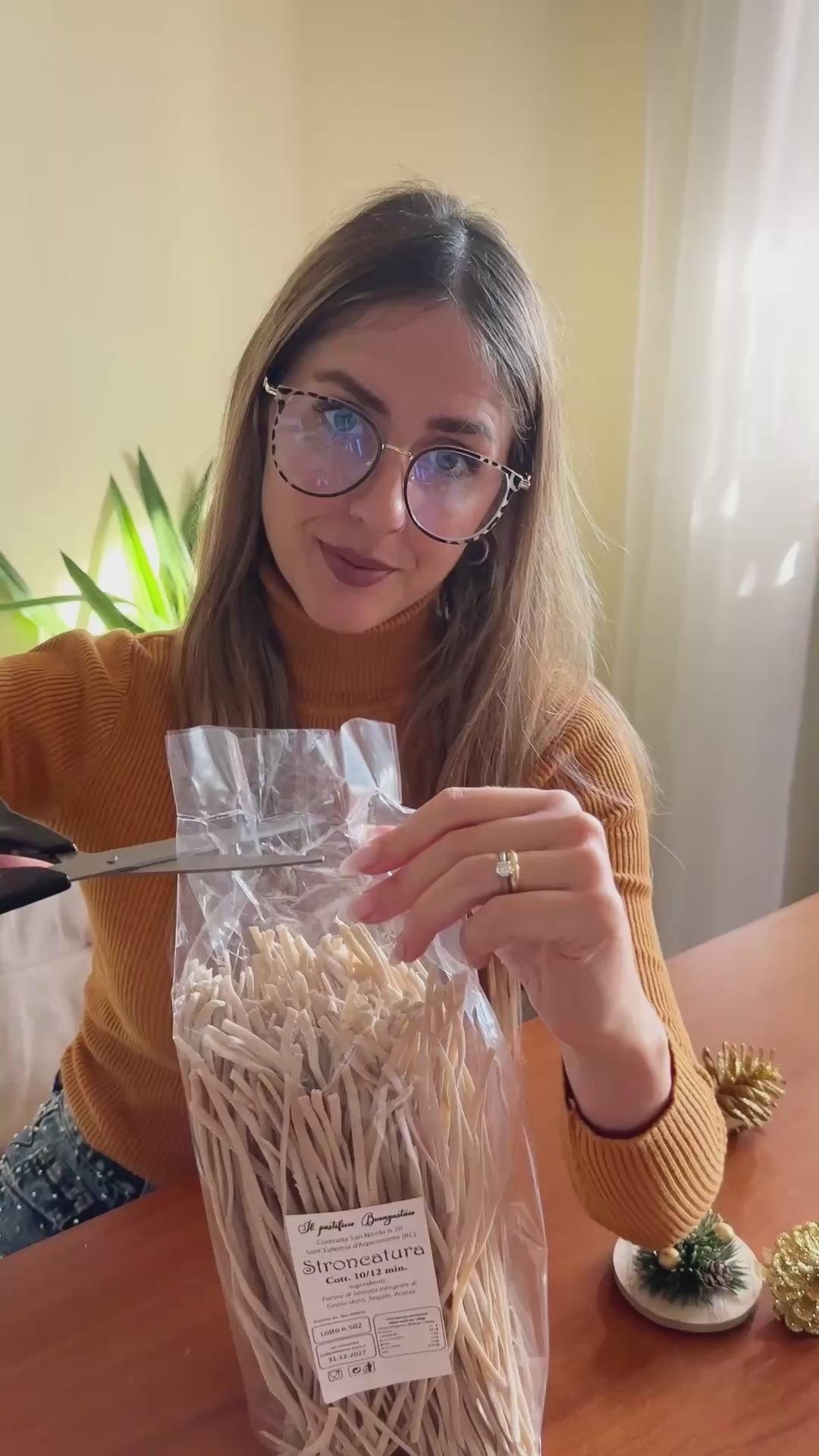 Pasta STRUNCATURA ORIGINALE di Calabria Prodotto Artigianale e di Tradizione